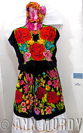 Traje set from Tehuantepec, Oaxaca (Istmo)