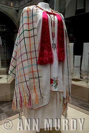 Traje from Villa Hidalgo Yalalag, Oaxaca (Sierra Norte)