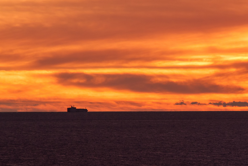 Ship on Horizon