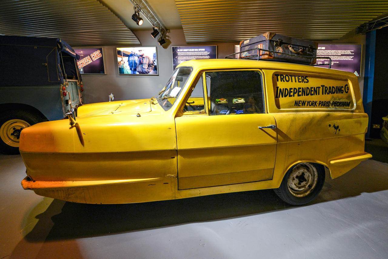 Del Boy & Rodneys Reliant Regal Supervan