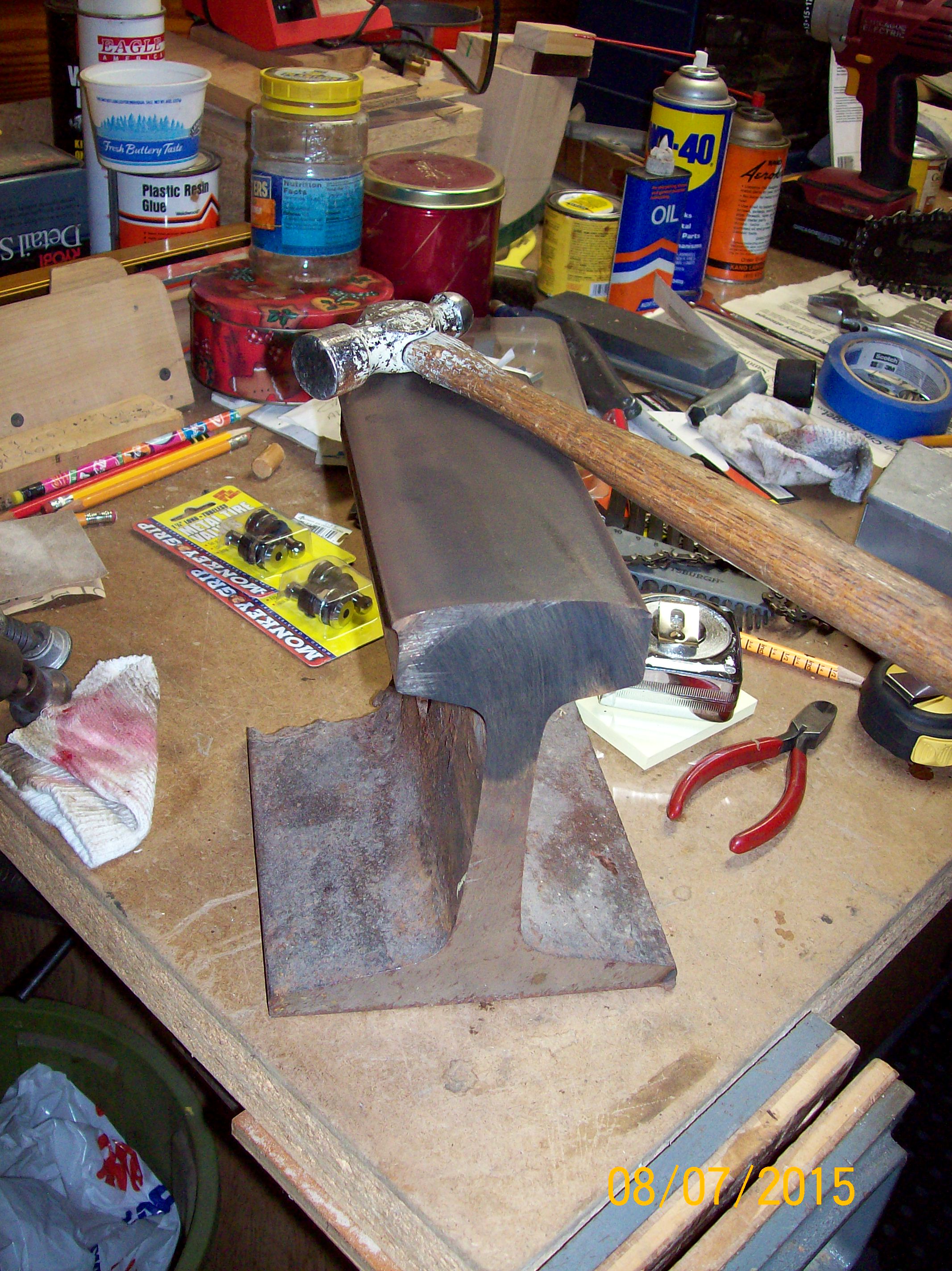 Anvil, 25 lbs of railroad rail 01.JPG
