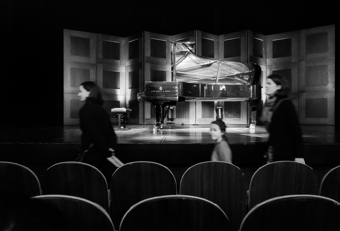 Arrival of the audience