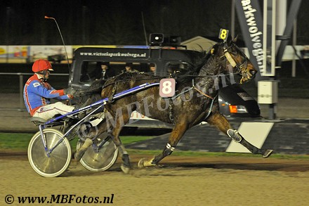 Koers 8. Bas J1.jpg