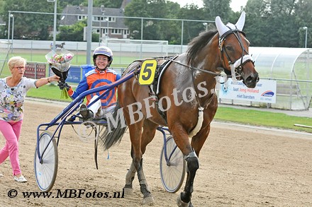 Koers 1. Zazou Enzelens3.jpg