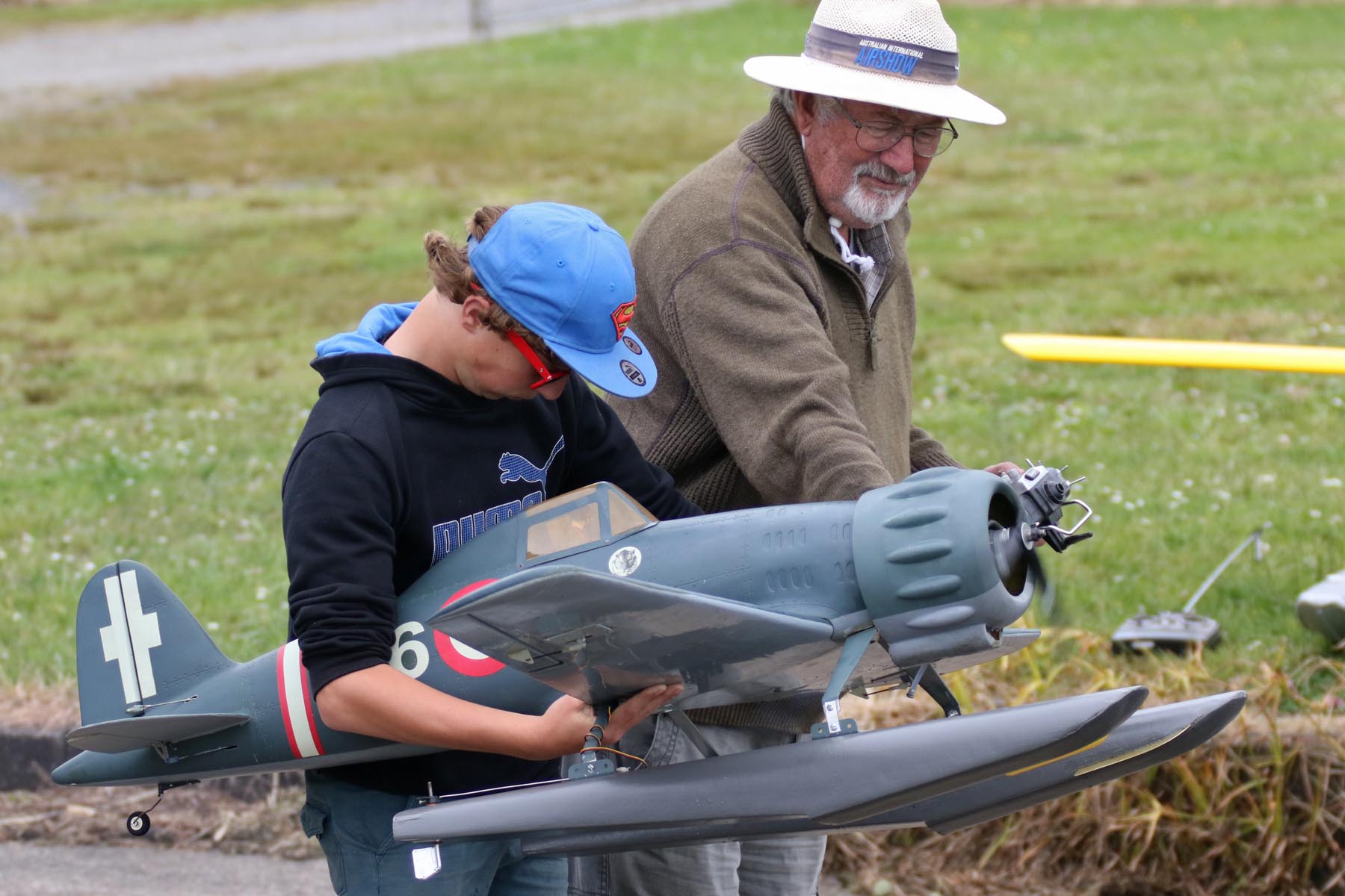 Jamie helping Rob launch the Macchi 200, 0T8A6773.jpg