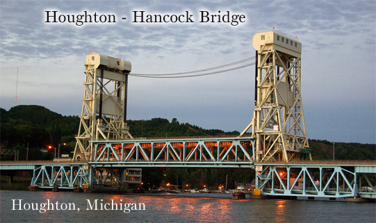 Houghton - Hancock bridge at dusk