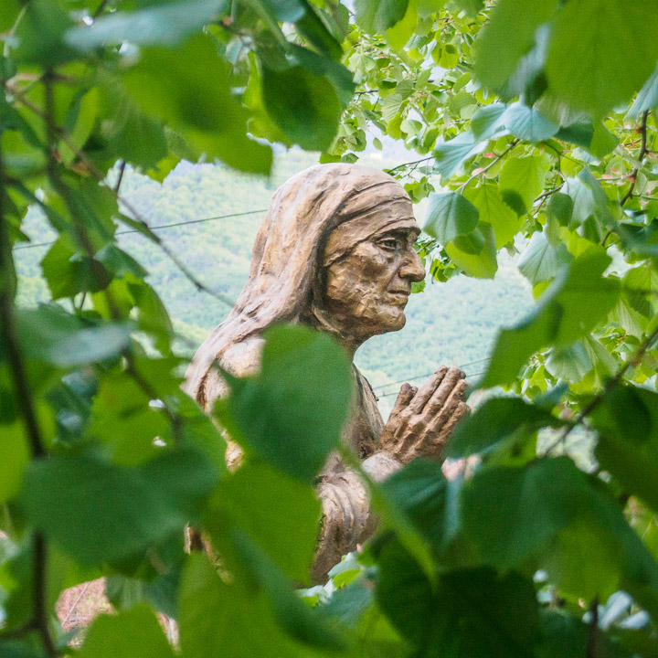 Mother Teresa Statue
