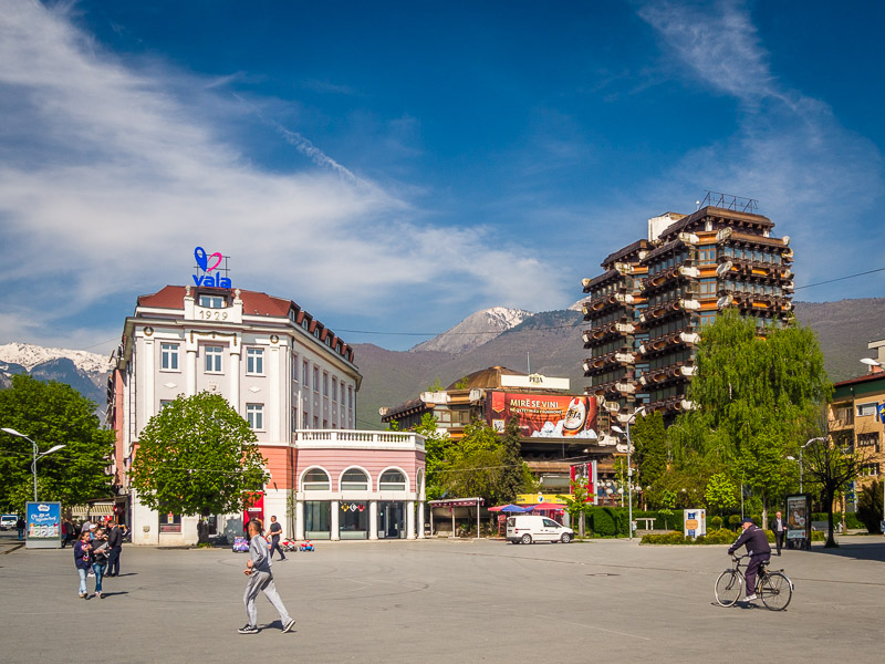 Morning in Pejas main square