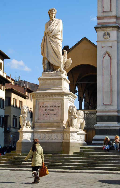 Dante Watches Over the Piazza Santa Croce6218