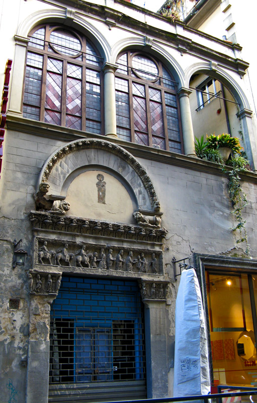 Old Doorway on Via dei Fossi4964