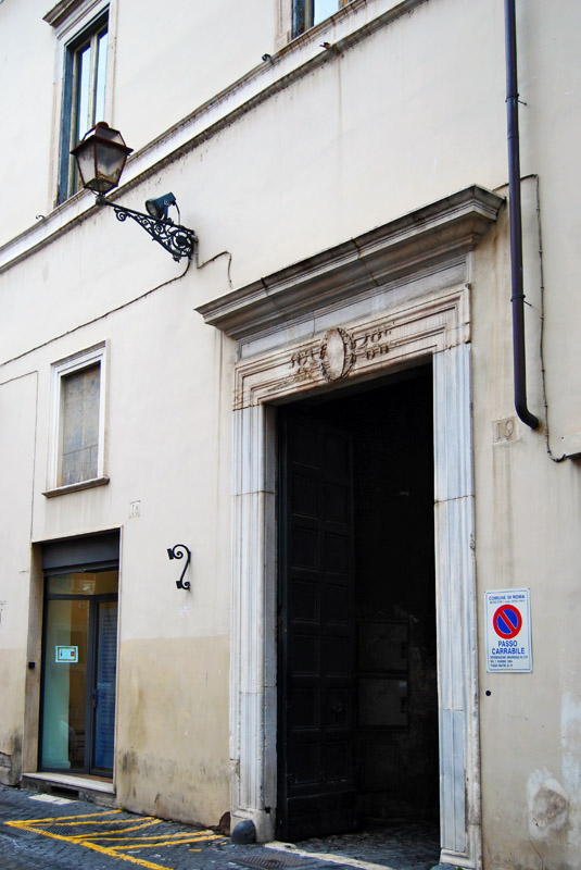 Doorway on Piazza Mattei6605