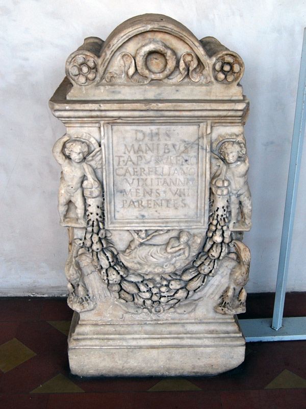 Funeral Monument6675