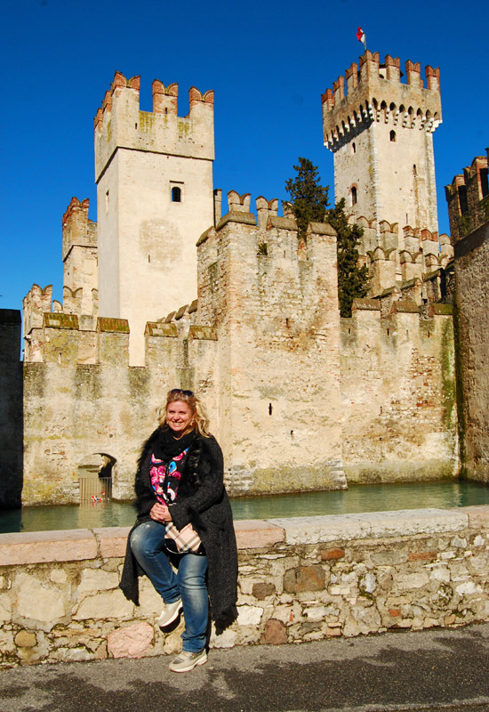 Sabrina and the Castle7433