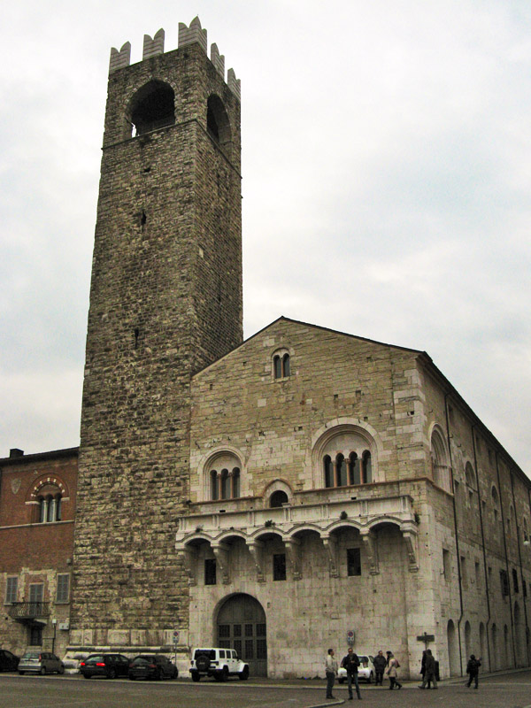Torre del Pegol and Palazzo del Broletto5729