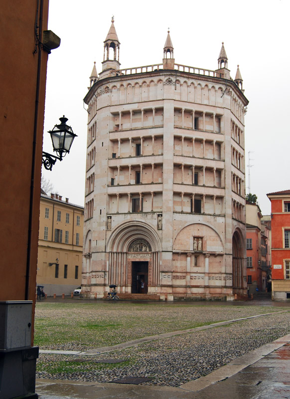 Baptistry of Parma7813