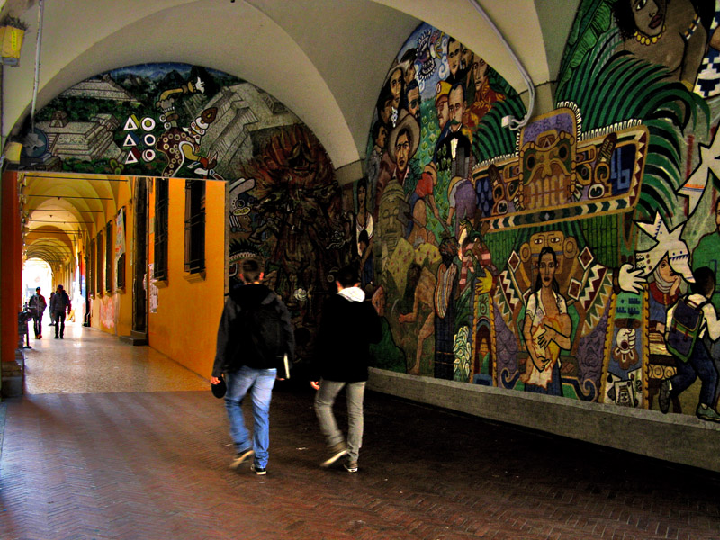 Portici with Mural7390