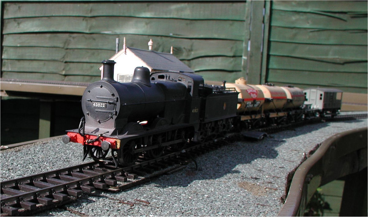  43822 passing Paulton Signal Box 09.06.01.