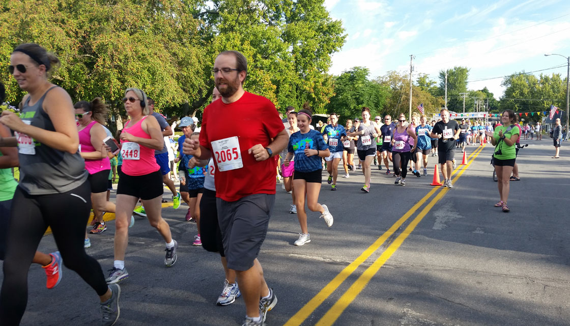 Start of 5K race_082834.jpg