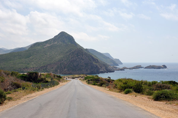 Algerian coastal road headed towards Madagh
