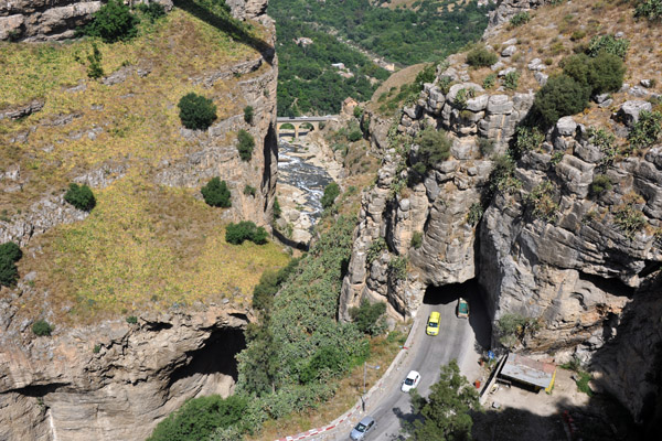 The N3 climbing up above the Natural Bridge