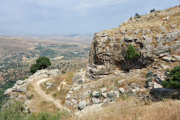 Paths along the cliffs, Constantine