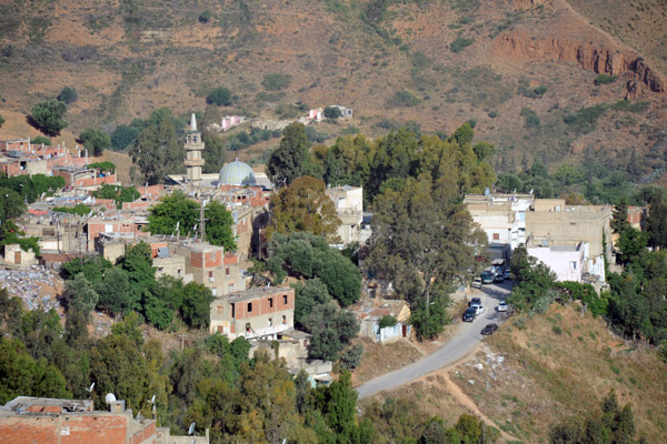 Village beneath the plateau of Constantine