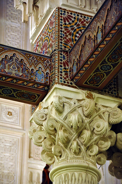 Details of the column capital and joint