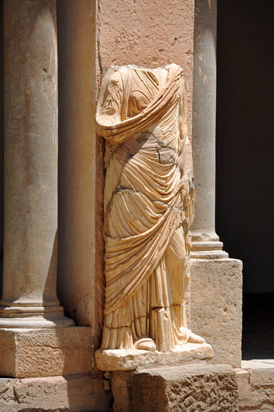 Sculpture outside the Timgad Museum