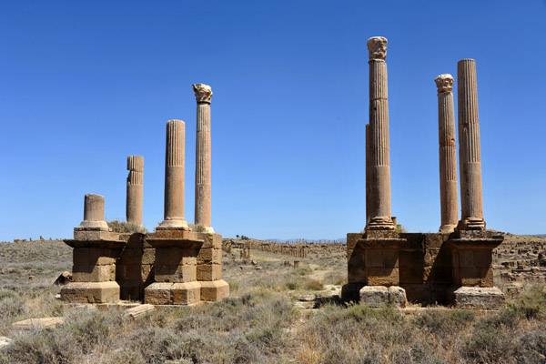 Gate labeled Pagan Necropolis on the map of Timgad