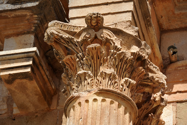 Corinthian column, Trajan's Arch