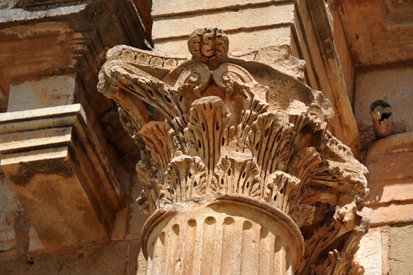 Corinthian column, Trajan's Arch