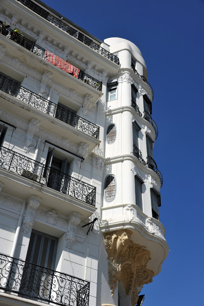 Art Nouveau style of turn-of-the-century Algiers