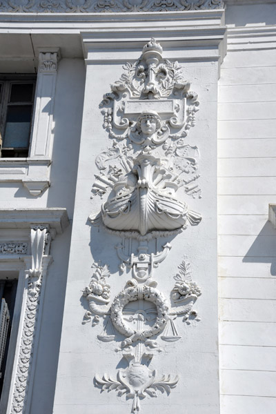 Details of the Algiers Chamber of Commerce Building
