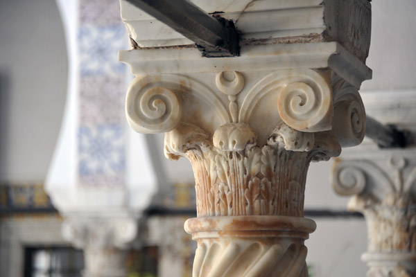 Column capital, Spiral columns, Palais Dar Mustapha Pacha