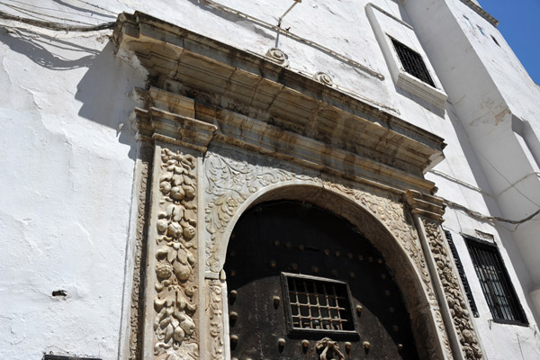 Impressive doorway in the Lower Casbah, Algiers