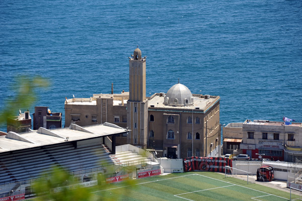Mosque between the Bologhine Stadium and the Mediterranean 