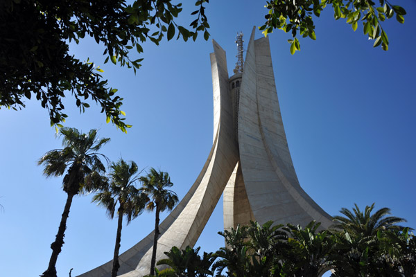 Martyr's Memorial - مقام الشهيد