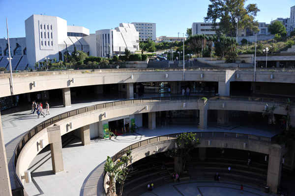 Shopping plaza beneath the Place des Martyrs, Alger