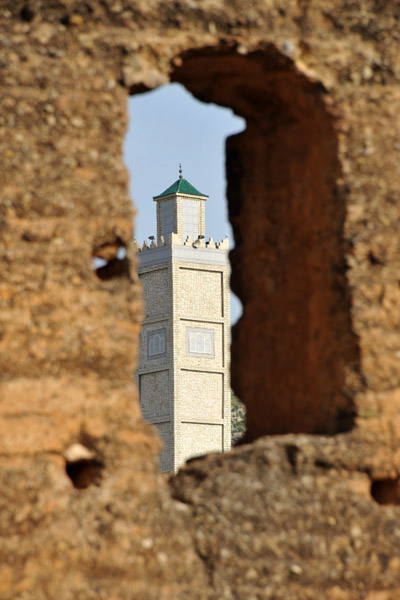 Nearby modern minaret, Mansourah