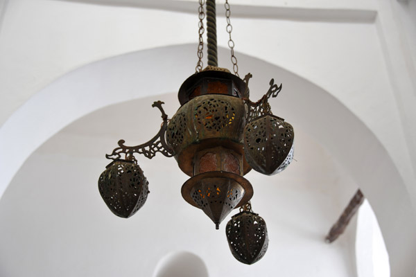 Lamp at the entrance to the Tomb of Aby Madyan
