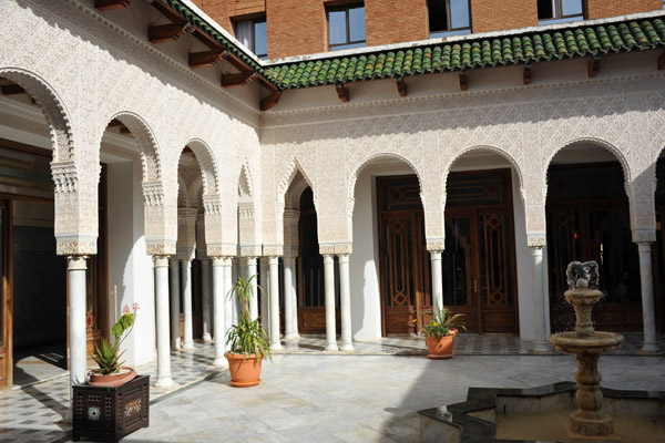 Riad (courtyard), Htel Les Zianides, Tlemcen