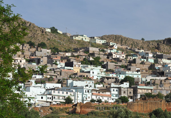 Residential areas rise on the slope to the south of Plateau Lalla Setti