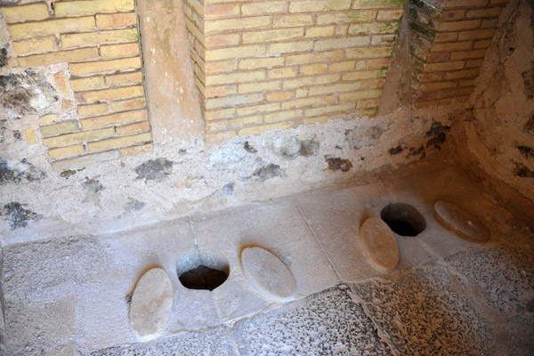 French toilets, Fort Santa Cruz