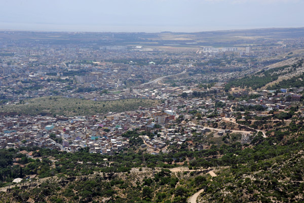 Sprawl of Oran heading south towards the lake, Sebkha d'Oran 