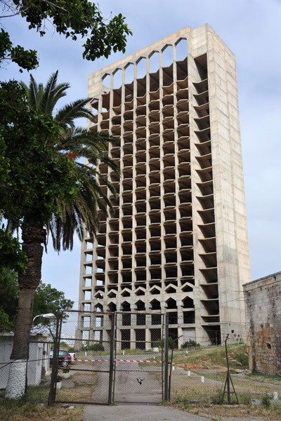 Architectural Error, Oran