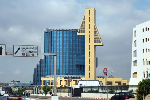 Monument 1. Novembre and Sonatrach HQ, Oran