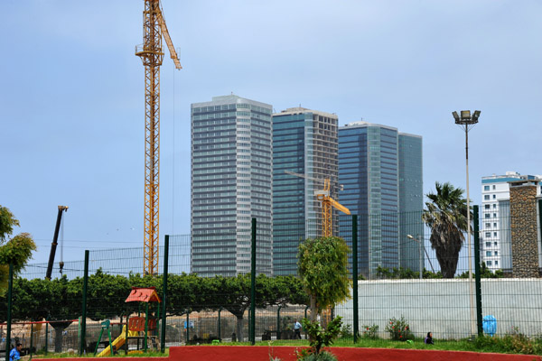 New construction in Oran, the Dubai-style Bahia Centre