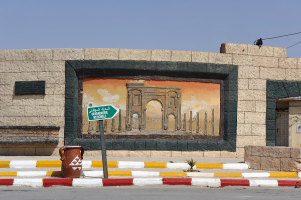 Roadside art - the Roman Arch of Trajan at Timgad