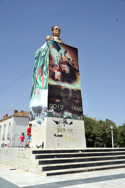 Monument, les Ales Benboulad, Batna
