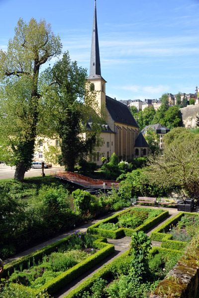 Garden next to the Stierchen Bridge, Luxembourg